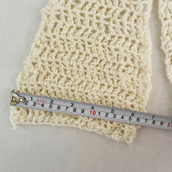 Quirky Handmade Cream Crocheted Scarf 34" Long Acrylic Warm Accessory Kids Teens - Picture 6 of 6